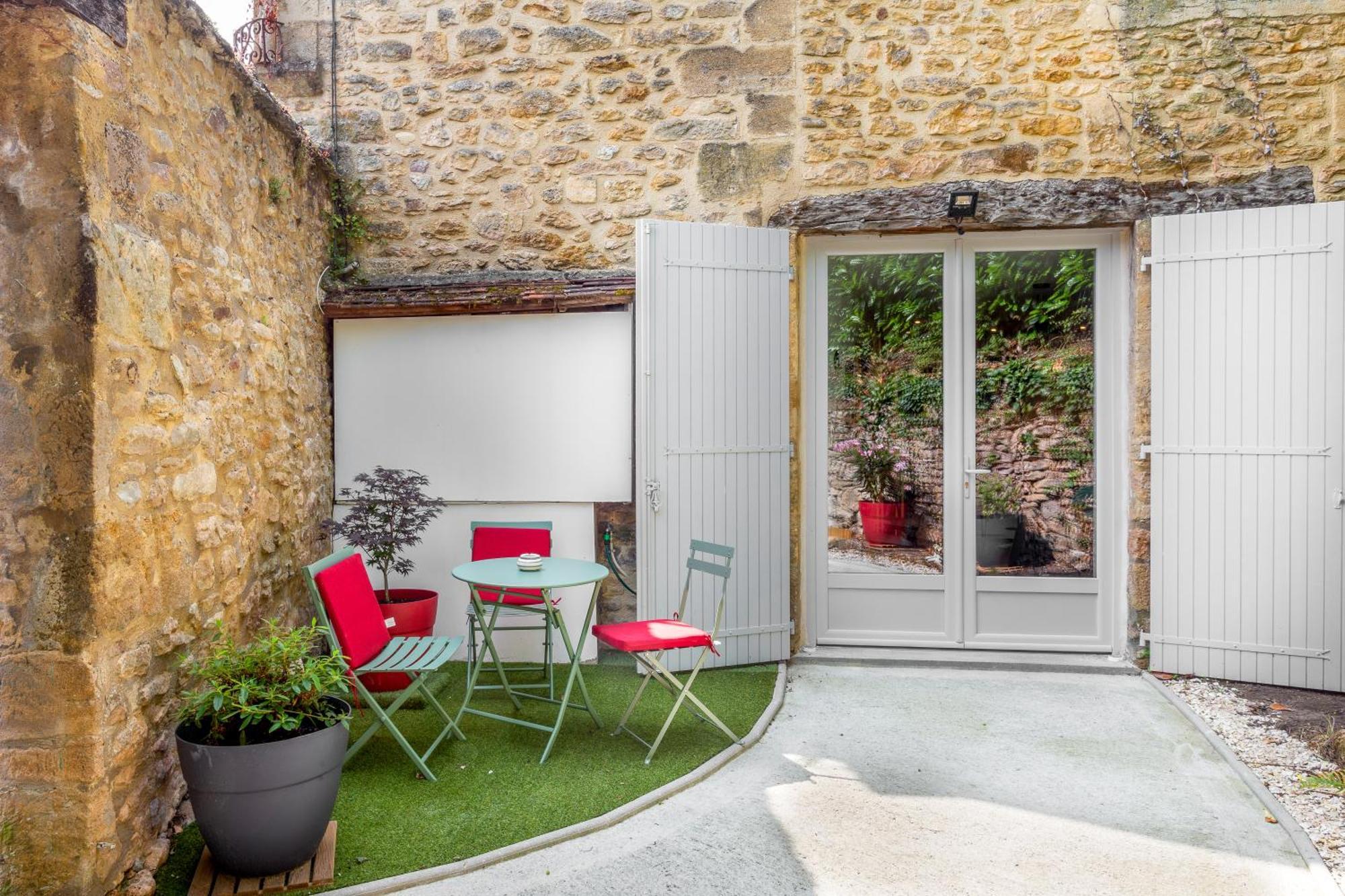 Le Pecharmant - Lescapade Medievale Sarlat Eksteriør bilde